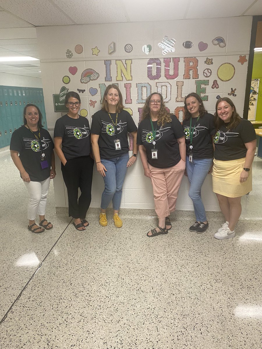 Exciting first day at Sperreng Middle School! <a href="/LindberghFlyers/">Lindbergh Schools</a> <a href="/SperrengFlyers/">Sperreng Middle School</a> #WhyWeFly