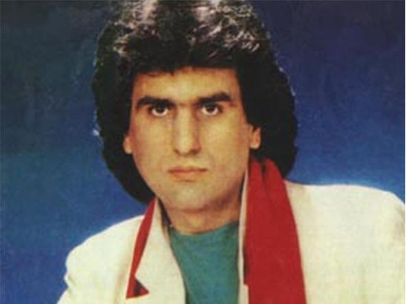 ciropellegrino's tweet photo. È morto #TotoCutugno, ha cantato una delle frasi più belle della musica leggera italiana: 
«Buongiorno Italia, gli spaghetti al dente. E un partigiano come presidente». https://t.co/AUGuOu7qLm