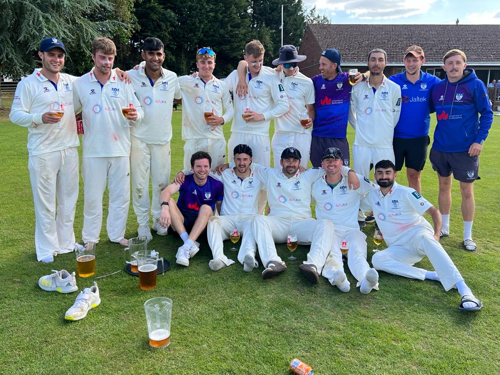bwfcjgreen92's tweet photo. And that is that! We @BedfordshireCCC win by 411 runs out highest ever win... And PROMOTION!
Great set of lads and thoroughly enjoyed my 2nd season with the county. #cricket #minorcounties #sportstherapy https://t.co/p6SBXJVzwt
