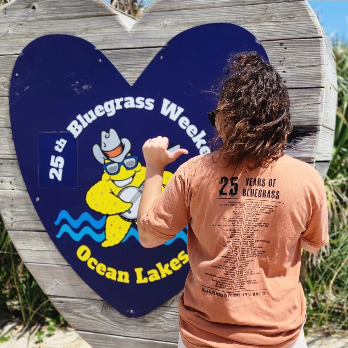 OceanLakes's tweet photo. The 25th Annual Premier Bluegrass Weekend t-shirts are here, and we are in LOVE 🤠😍
They will go on sale at the event in the Recreation Center on Friday, August 25th.
#OceanLakes #MyrtleBeach #BluegrassWeekend #CampingDestination #FamilyFriendly #BeachfrontCamping https://t.co/eRUOqJxGPU