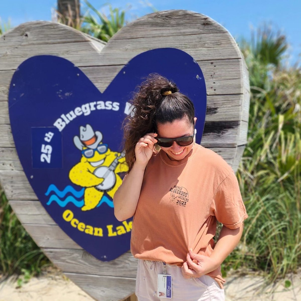 OceanLakes's tweet photo. The 25th Annual Premier Bluegrass Weekend t-shirts are here, and we are in LOVE 🤠😍
They will go on sale at the event in the Recreation Center on Friday, August 25th.
#OceanLakes #MyrtleBeach #BluegrassWeekend #CampingDestination #FamilyFriendly #BeachfrontCamping https://t.co/eRUOqJxGPU