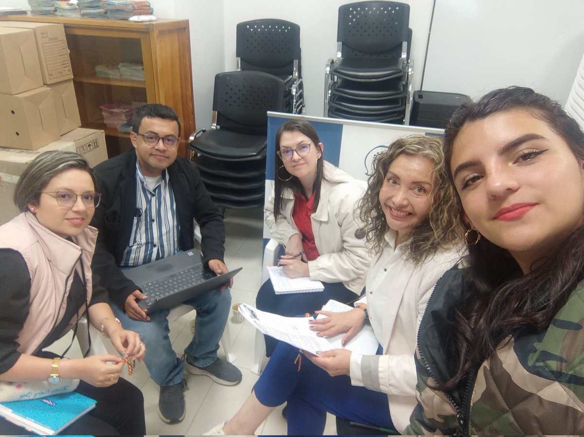 12Faii's tweet photo. #CampamentoOIRimprontaUNAD
@ElOIRdelaRegion @UniversidadUNAD 
Docentes UNAD CEAD Gachetá: modo Campamento UNAD https://t.co/wSlxSscT37