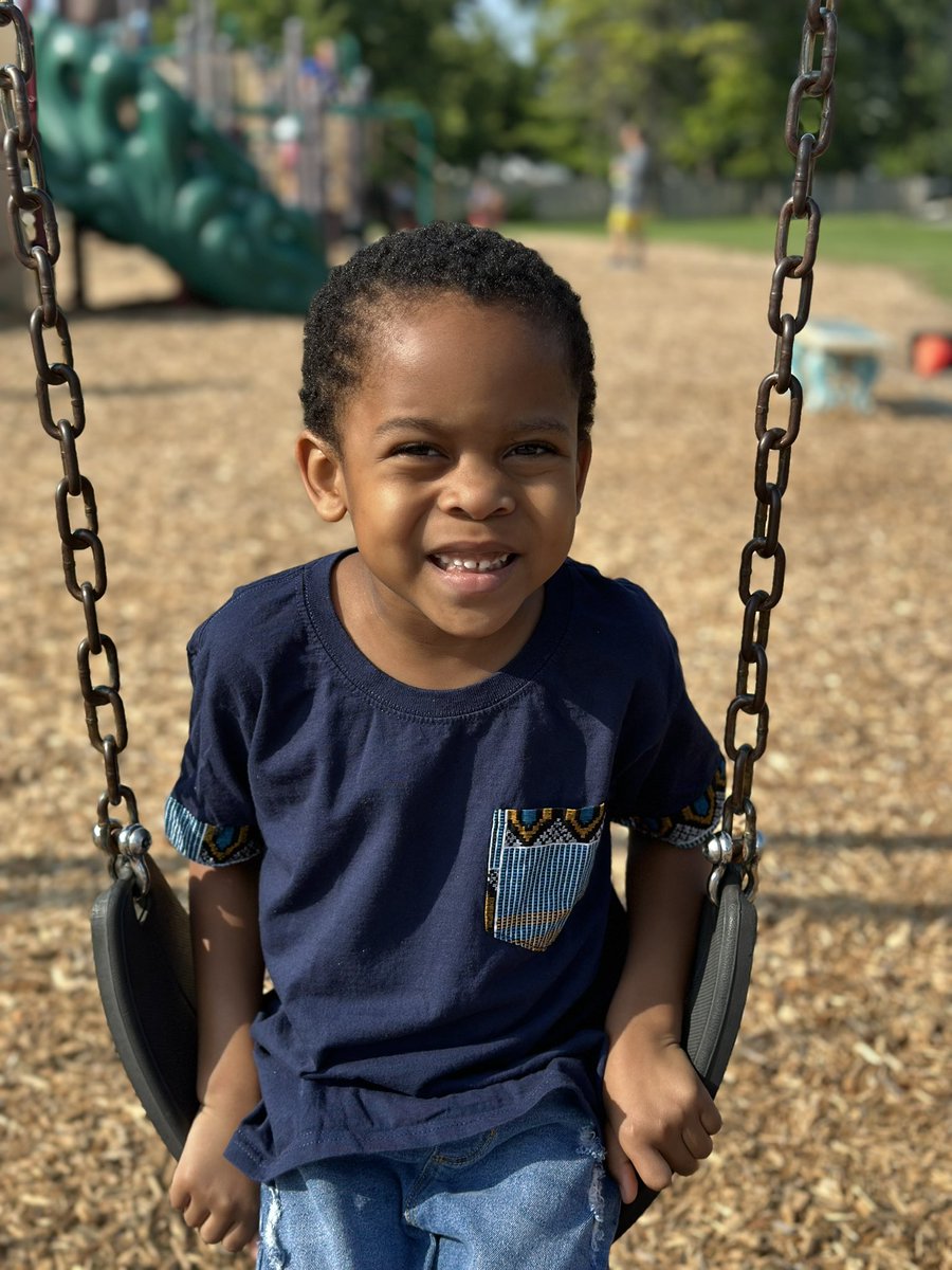 MissWeadock's tweet photo. First day of kindergarten is off to the best start! 🤍 #hcsd1 #adcc https://t.co/B4YiL9dXyk