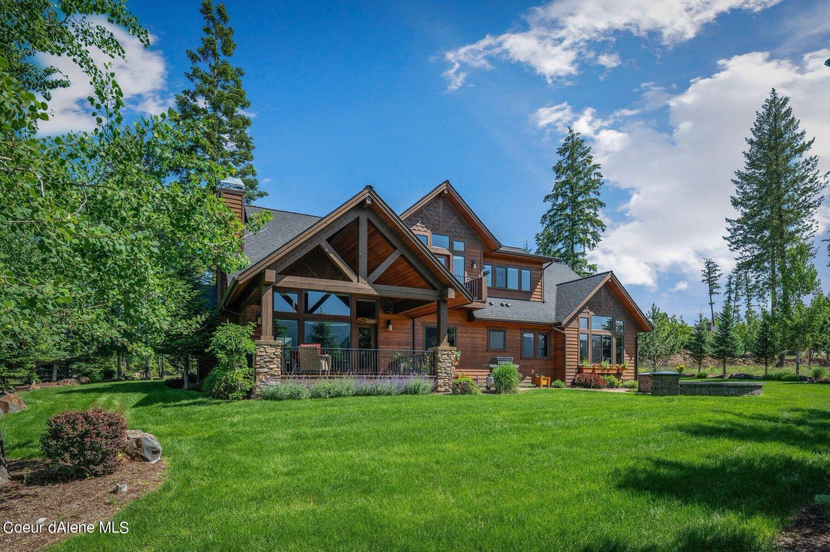 trending_agent's tweet photo. NEW LISTING! Offered at $1,995,000 by Greg Rowley  and @coldwellbanker  

Contact Greg for a private showing:
https://t.co/qJRe0npDXh

#gregrowley #luxuryhomesnorthidaho #toptrendingagent #coeurdalene  #haydenidahorealestate #newlisting #haydenidaho https://t.co/yLU4JcPotp