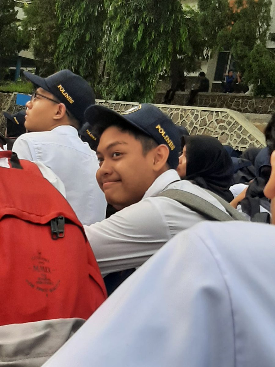 baradaily's tweet image. day 1 WaRNA 2023!
cape bgt, pegel bgt, ngantuk bgt
rate 7/10 😭🤟

#polines #ospek #maba2023 #WaRNA