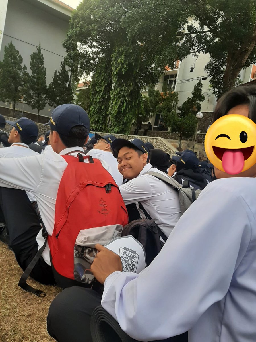 baradaily's tweet image. day 1 WaRNA 2023!
cape bgt, pegel bgt, ngantuk bgt
rate 7/10 😭🤟

#polines #ospek #maba2023 #WaRNA