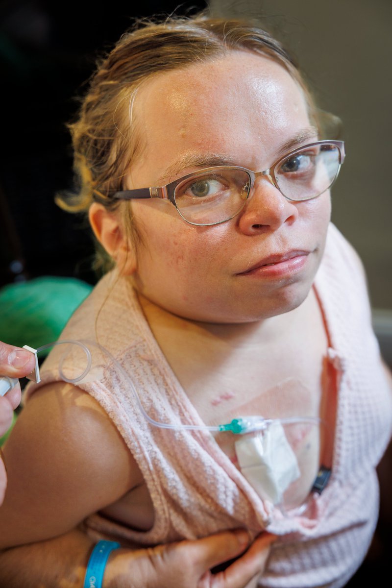 Last month I got to know this sharp young woman named Sarah, whose journey through the US healthcare system has been more eventful than most.

To put it mildly… (a thread)