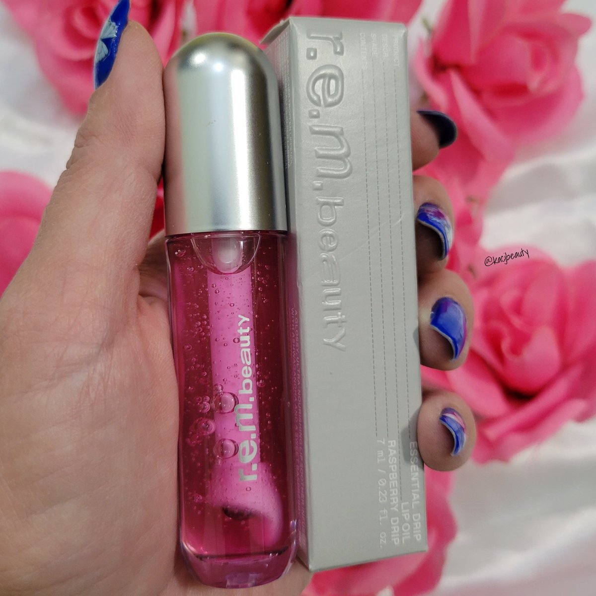 Kassydoodles's tweet photo. Loving my new @rembeauty #lipoil #Tintedlipoil #lipoils #softlips #hydratedlips #prgifted #UGCcreator #beautycontentcreator #lippies #lipgloss #makeup #beauty #igmakeup #Influencers https://t.co/FOUz4FEskS