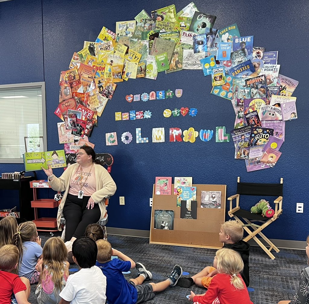 Fostering the love for a good book while teaching library book expectations 💜 so lucky to have <a href="/MrsReemtsma/">Brittney Reemtsma</a> at <a href="/LakeviewBobcats/">Lakeview Elementary - Official Page</a>