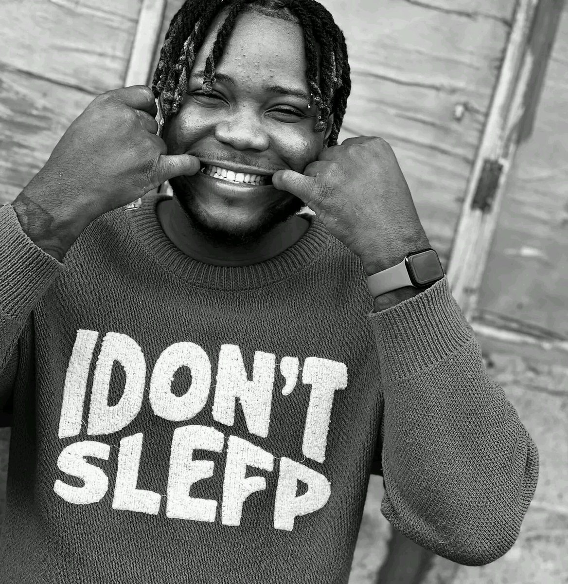POOSSH_LOOKEE's tweet photo. I don't sleep 🙄
He get why ?? https://t.co/lMbEyVczCu