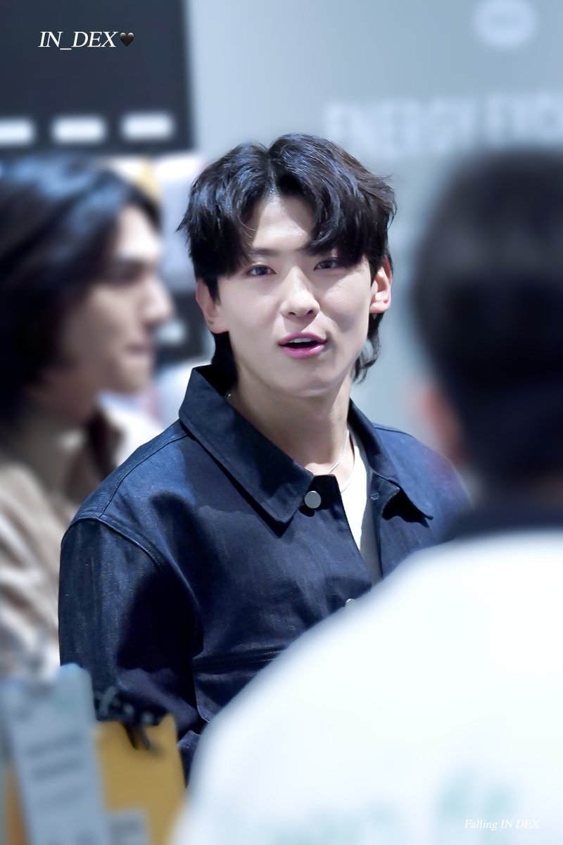 IN___DEX__'s tweet photo. 230817 핏타민 POP-STORE #HQ
너무 얼굴에 그림자가 어두워서
재보정해서 업로드 합니댜 🥹
#덱스 #DEX #김진영 #Falling_IN_DEX https://t.co/SBsrZmJD6E