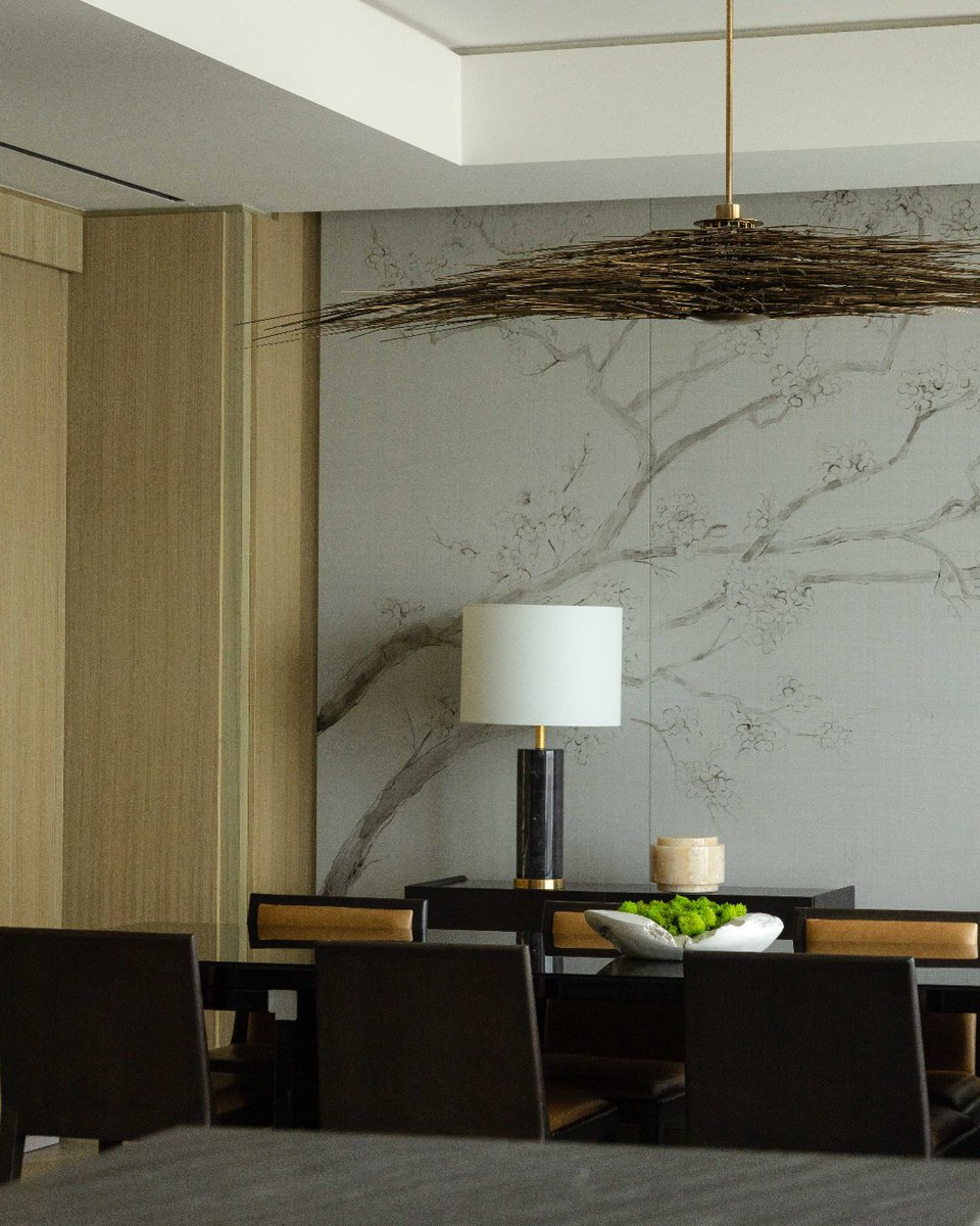 FSToronto's tweet image. Our Presidential Suite is perfect for intimate gatherings. From the design and decor to the attention to detail, this space is a luxurious place to stay but also the ideal venue to gather with friends and family. #FSToronto #FourSeasons #VisitToronto #LuxuryHotel #BloorYorkville