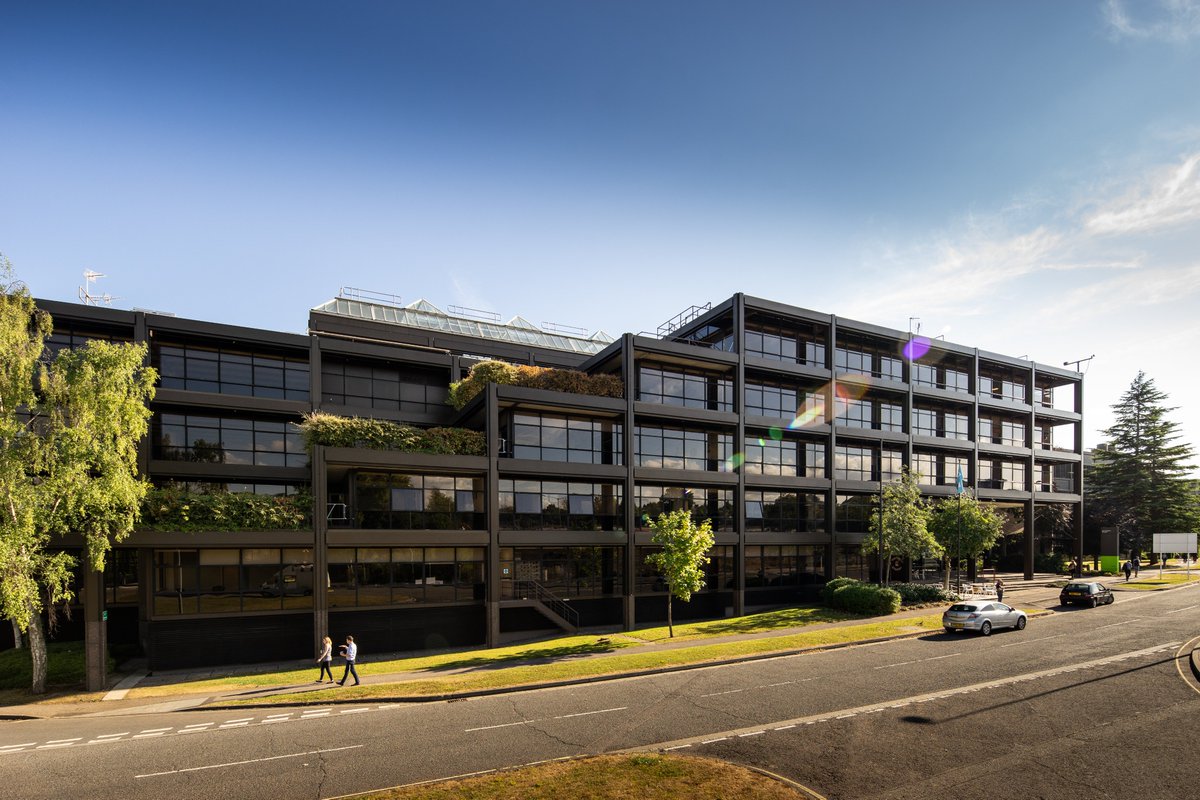 BizSpaceUK's tweet photo. Discover Belvedere House at #BizSpace Basingstoke! 📍🗺️ 

Our award-winning business centre offers thoughtfully designed office space, providing the perfect work home for you. 

Schedule a viewing: 📞 0800 9121 579 
Learn more: https://t.co/UREd5wEpQA https://t.co/DxrkPRJrUq