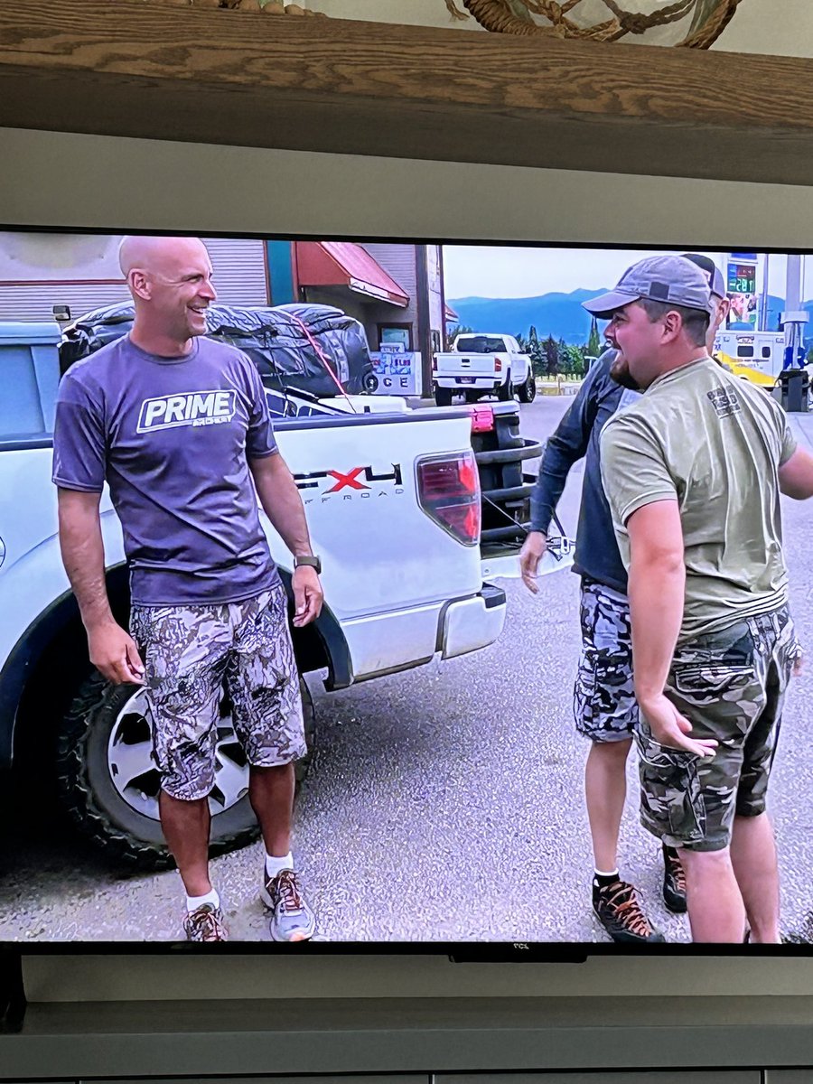 JeremiaCummings's tweet photo. @BROCrew where do these fellas shop? 😂 https://t.co/fS1SOBWj5x