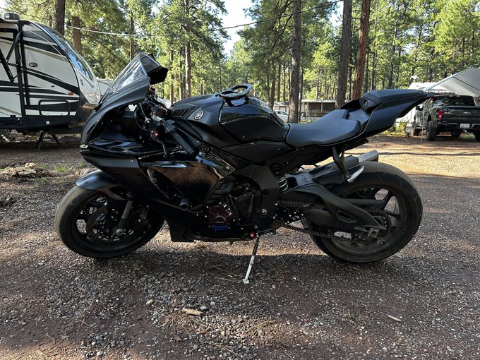 Everyone should get off the road. Some fuckshit is about to occur 😈🥲❤️ https://t.co/VqCvgro8OH<a href="/tag/mvsales"class="tags"><span>#mvsales</span></a>