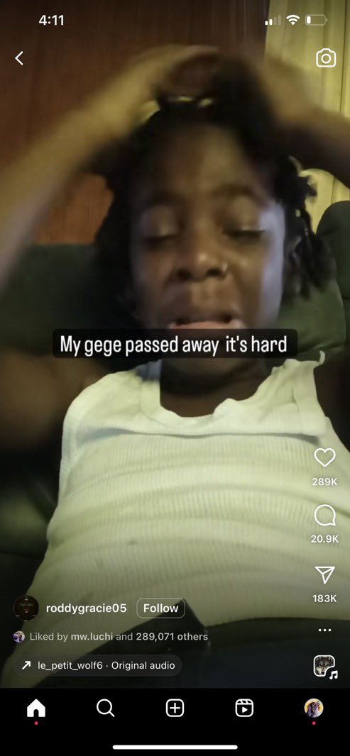 ayeejuju's tweet image. the internet is an evil place 😭😭