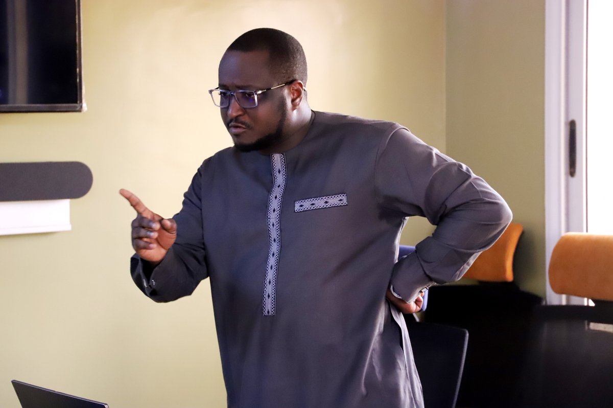 Cipmen's tweet image. #infos
A Niamey, les bénéficiaires du Projet  #IDEE_BRIDGE ont été formés dans la journée d'hier mardi, sur la présentation courte et percutante de leur entreprise, projet ou service: le pitch. 

@OIM_Niger 
@ando2021 
@marcorau 
@RabiouAlmou