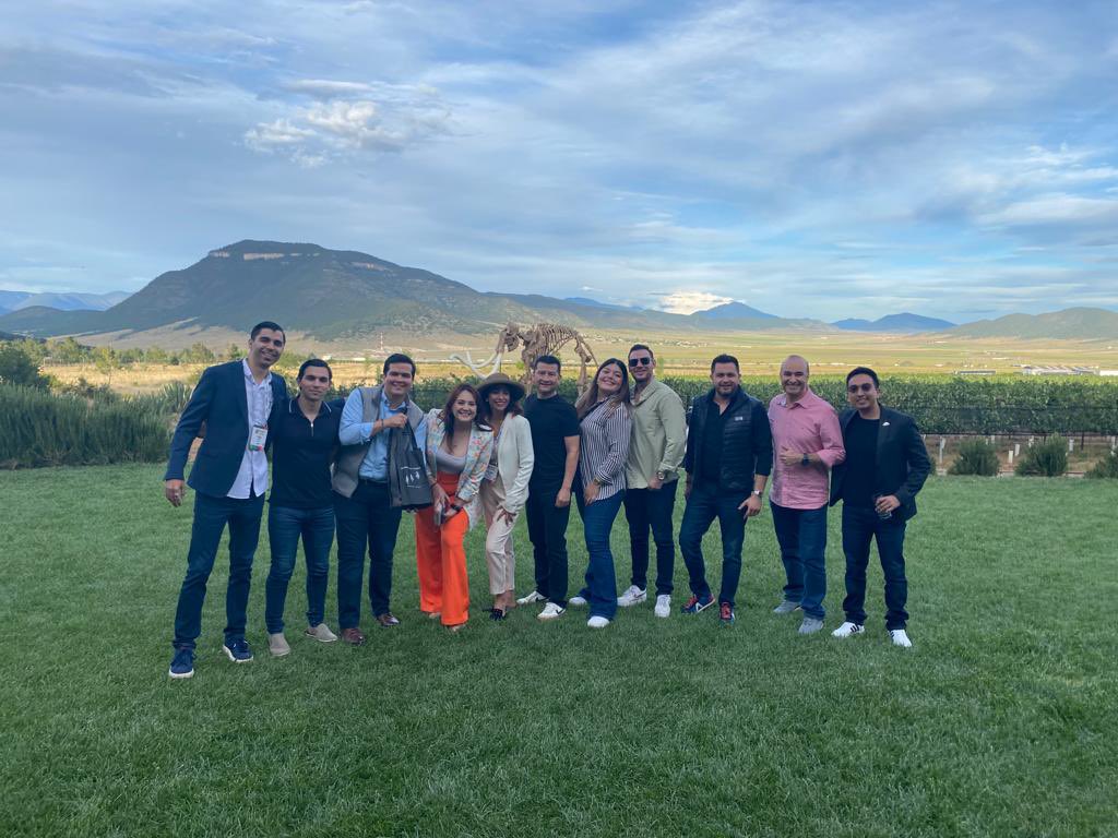 pacolunacampos's tweet photo. Monterrey presente en el #CNIR2023 de la semana pasada en Saltillo, organizado por @COMIR_ !! Excelente comida y excelente lugar!! Un placer haber estado ahí con @MauMagdaleno , @juliocvaldes , @PedroVallejo4 , @ClusterTurMTY , @DatlasMX y todos quienes participamos! https://t.co/QABbLhdroU