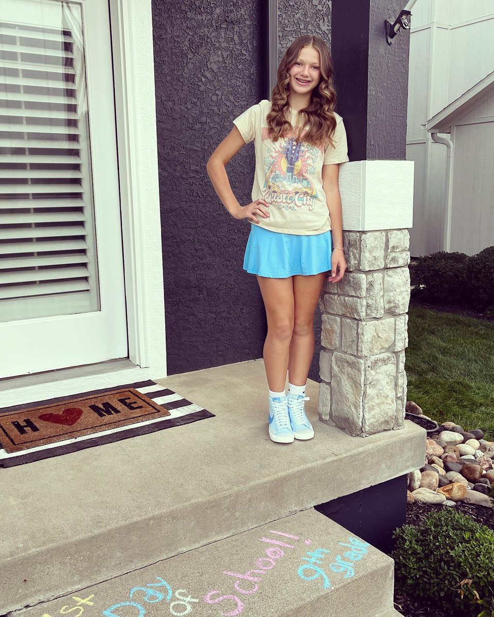 Mitsi Nessa tweet media