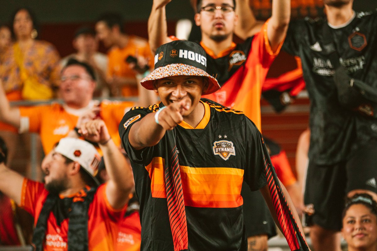 We need YOU tomorrow night! 🫵

Vamos con todo Houston! Let’s give ‘em Hell in the Shell y Queremos la US Open Cup!

#HoldItDown #DejaloTodo