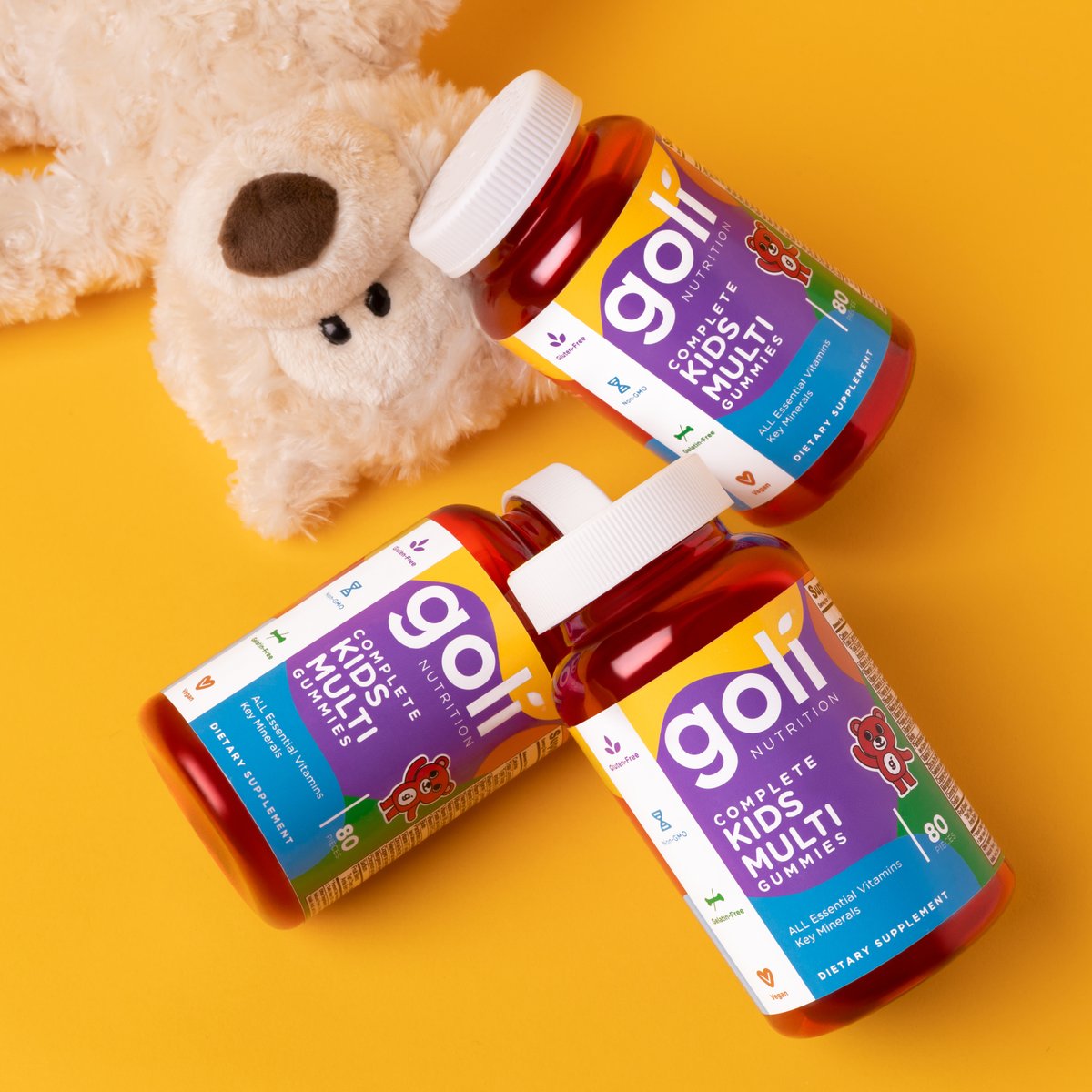 GoliNutrition's tweet photo. It's back to school time! 🍎📚

School supply shopping isn't complete without Goli's Complete Kids Multi Gummies with ALL 13 essential vitamins and nutrients 💪🏻 https://t.co/CLhJtubDxS
