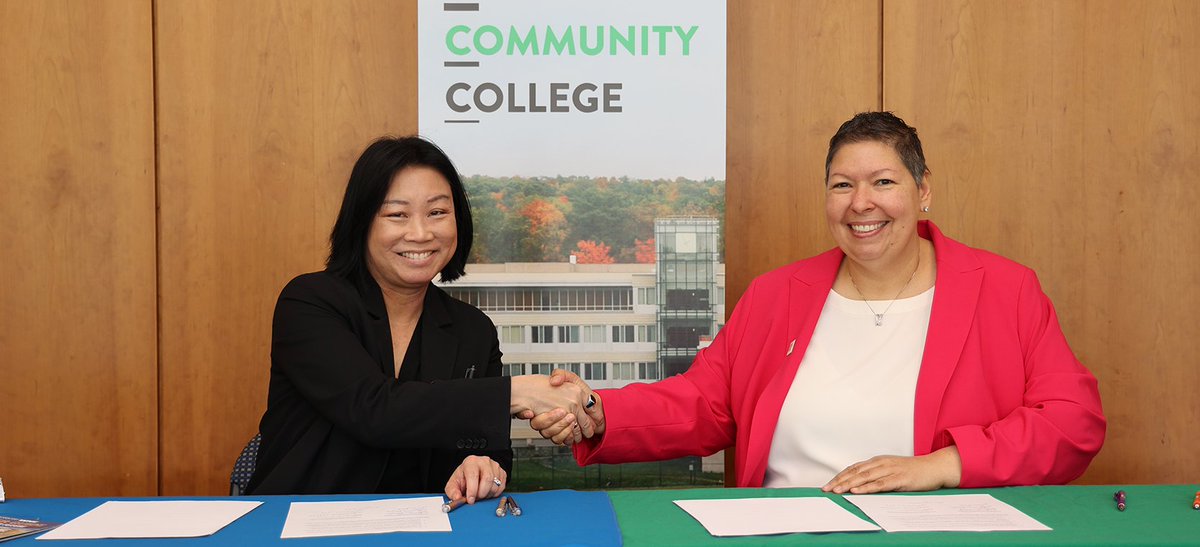 WNEUniversity's tweet photo. What’s New @ WNE ➡️ Community College Agreements

WNE signed agreements with @HolyokeCC, @BerkshireCC &amp; @STCCSpringfield, allowing students to easily transfer to WNE.

🔗HCC story: https://t.co/2FwLePomh9
🔗BCC story: https://t.co/Vlw0FCYTk2
🔗STCC story: https://t.co/CMx7P8M0Sm https://t.co/AI3fkwQay7