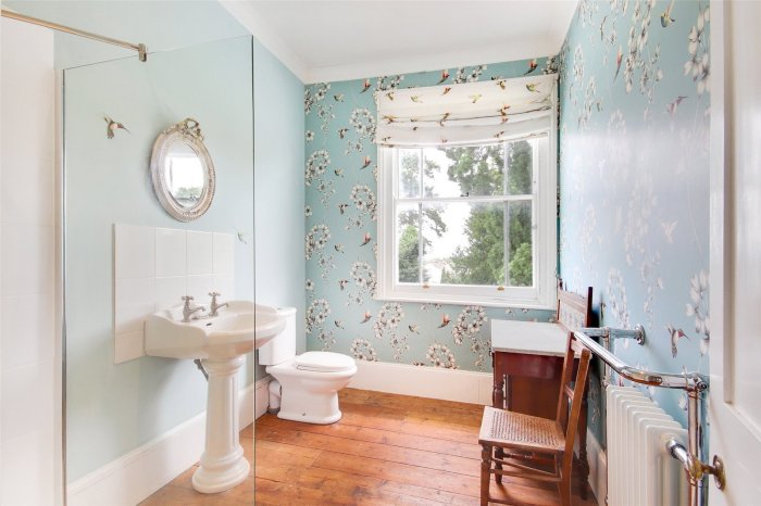 JacksonStopsTW's tweet photo. Warborough Lodge is a handsome and substantial detached 5 bedroom #VictorianVilla in Rustall near #Tunbridgewells believed to date from the mid 1800s offering elegant and spacious family accommodation.
#tunwells #kentproperty #muddykent
https://t.co/mCKcpLdqwi https://t.co/J1k3r3WcVo