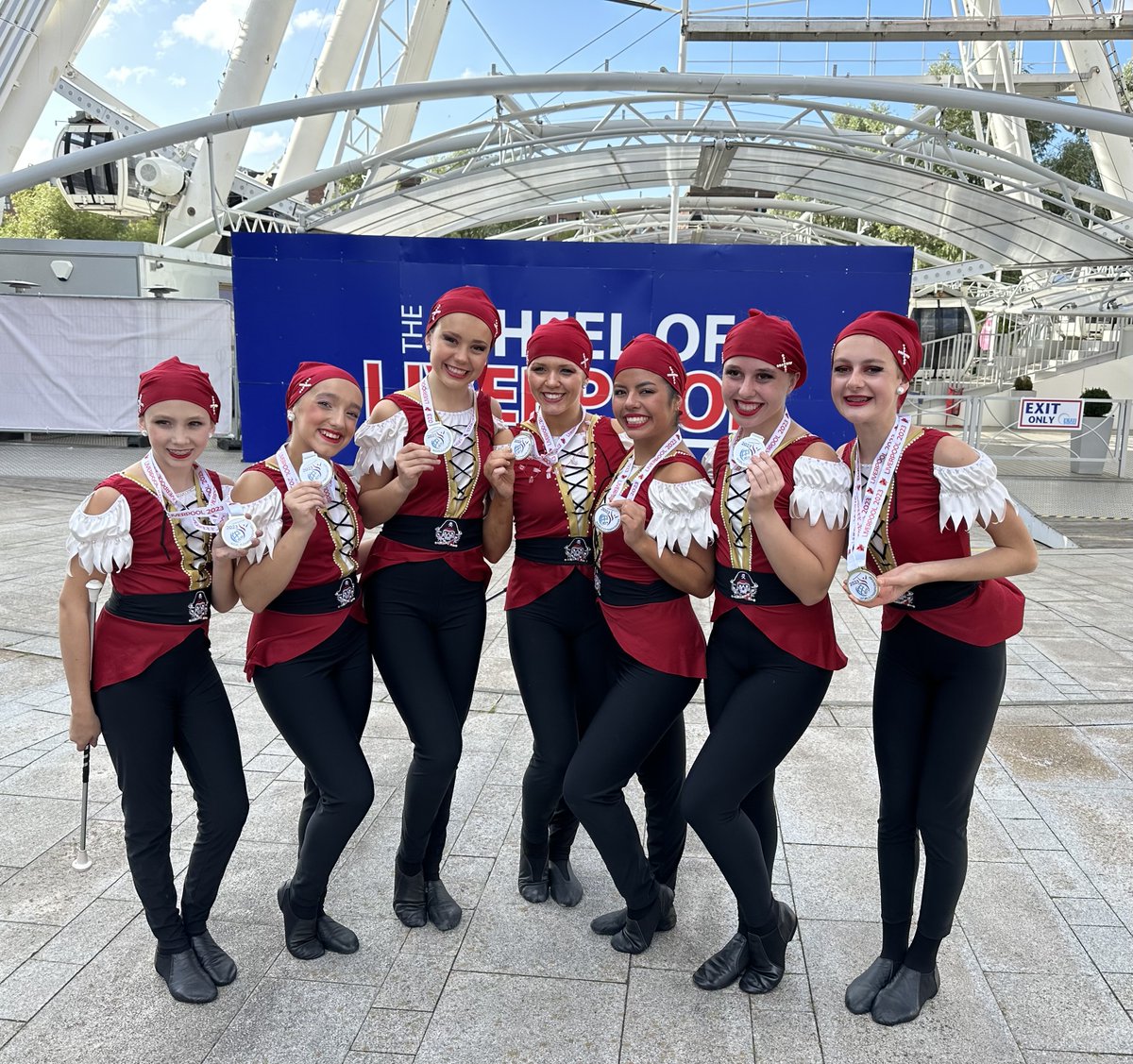 JacksonLocal_SD's tweet photo. 🌟🏆✨ Huge applause for Jackson Local Schools' incredible students and alumna who brought home TWO world gold medals in Senior Show Corps and Twirl Corps at the International Baton Twirling Federation Championships in Liverpool, England! 🌎🥇🎉 #Champions #JacksonPride 🏅🌟 https://t.co/hn1UVvx0DR