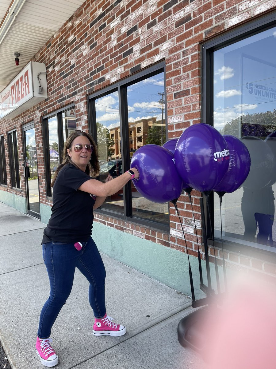 Warming up to knock out the completion with Nada Yada Yada at our customer appreciation event in Leominster MA!  #NadaYadaYadaContest <a href="/thayesnet/">Terry Hayes</a> <a href="/jcenny1/">John Ceneviva</a>