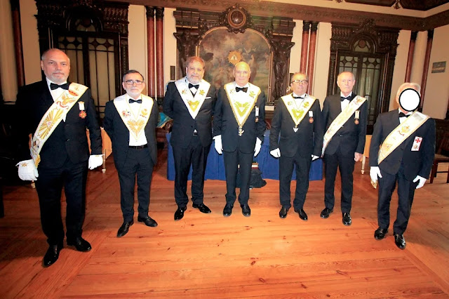 My_Fraternity's tweet photo. Les degrés du Rite Écossais Ancien et Accepté : Une Progression Ésotérique.
https://t.co/Za4EooGtzS
#meunovopost #ImAMason #Freemasonry #Masonic #FrancMaconnerie #REAA #AltosGraus #SCdP #SCdF #AIME #Álvaro #Carva https://t.co/4z5riniYf4