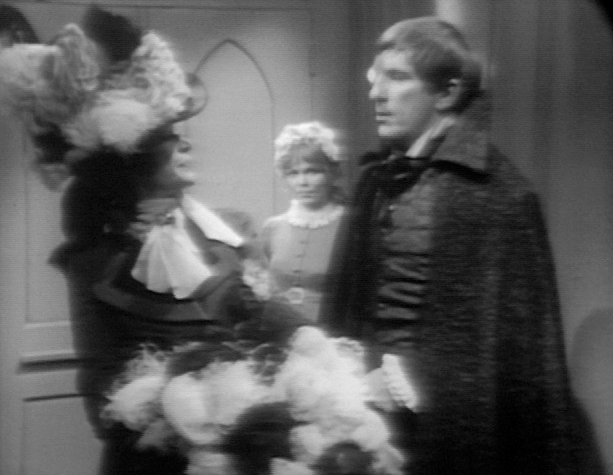 DarkShadowsSoC's tweet photo. After the surprise arrival of the demanding and feathered Countess du Prés earlier that day, Barnabas very happily spends the evening alone in his chambers...with her lovely servant, Angelique.
3/4 https://t.co/AZ1L3ASYKy