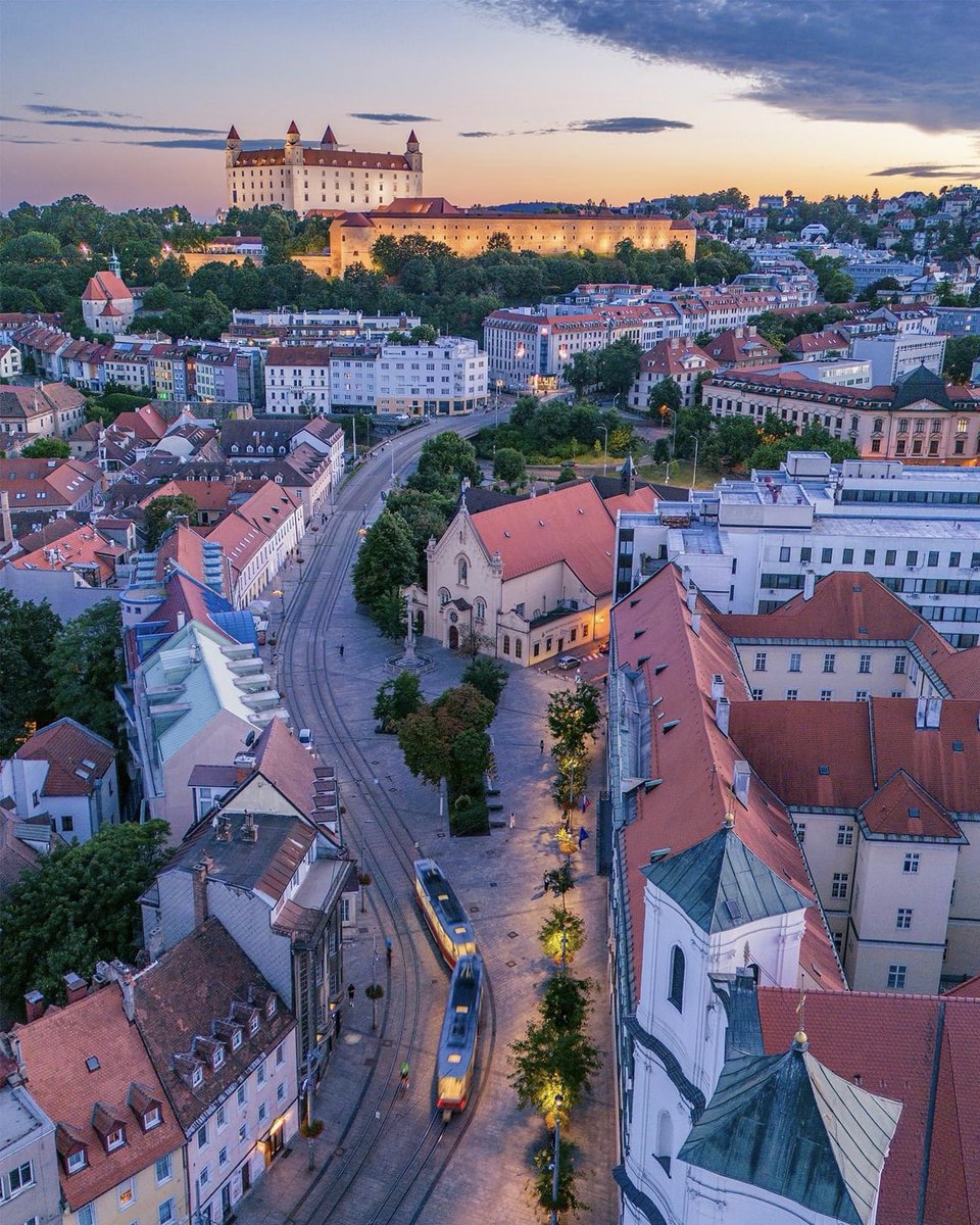 Beautiful Bratislava 😍 #ThisIsSlovakia 🇸🇰 
Photo by @MatejKovacPhoto #slovakia #city #castle #traveltips #capital #streets #sunset