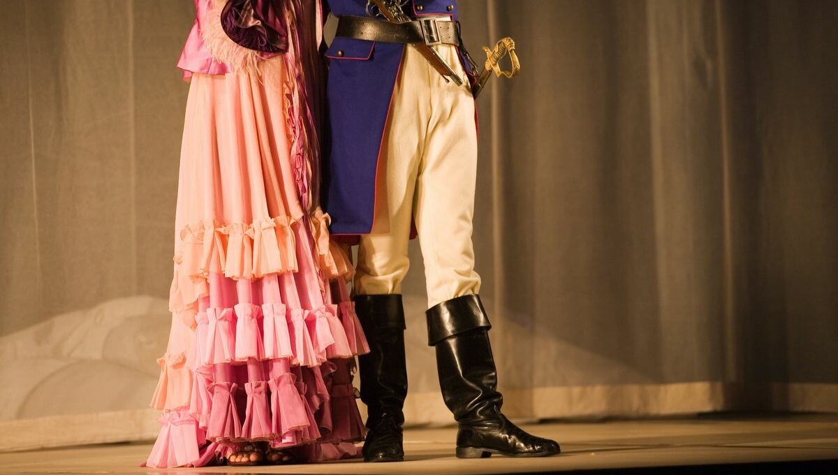 ici (@ici_officiel) on Twitter photo Les artisans des costumes de scène 🎭
📌 Strass, paillettes, plumes... Les costumes costumes de théâtre, de cabaret ou folklorique, c'est toute une histoire !
🎧 "L'atelier de nos talents" avec <a href="/LoicBallet/">ballet loic</a> ➡️ l.francebleu.fr/wYkI Les artisans des costumes de scène 🎭
📌 Strass, paillettes, plumes... Les costumes costumes de théâtre, de cabaret ou folklorique, c'est toute une histoire !
🎧 "L'atelier de nos talents" avec <a href="/LoicBallet/">ballet loic</a> ➡️ l.francebleu.fr/wYkI