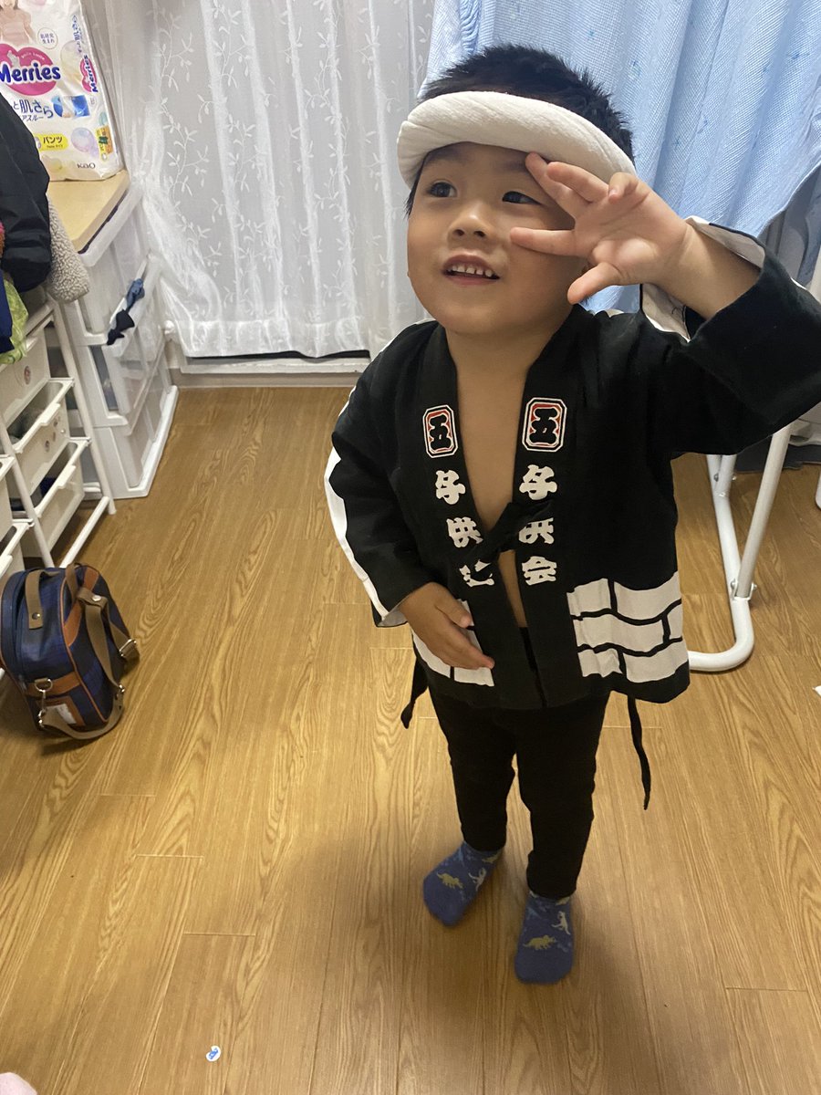 sssaaa95's tweet photo. かわいいーー
ぼくちゃんやる気まんまんやけど姉まったくやる気なし笑
夜だけでいいしはっぴも着たくないらしい笑
ポーズからしてちゃうよな https://t.co/sNsmxxCI4U