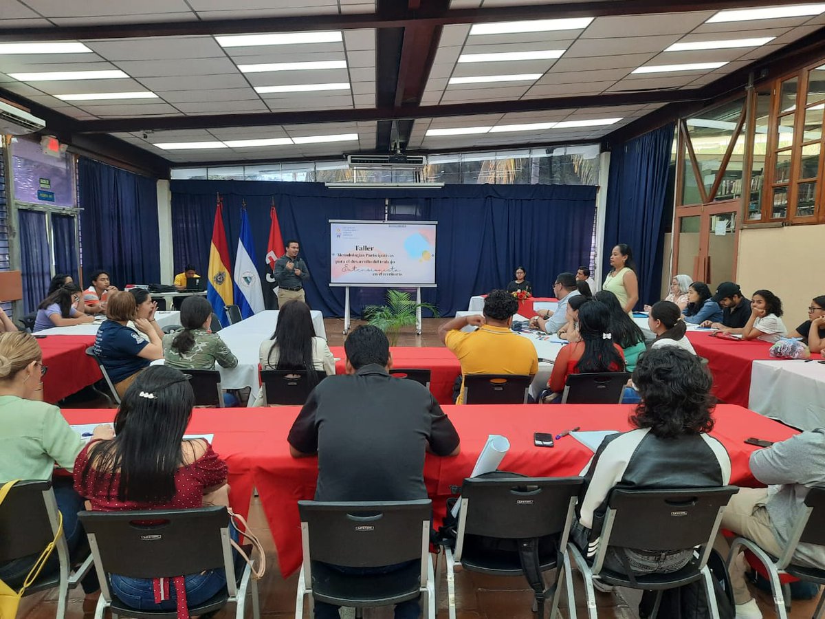 🙋‍♂️🙋 La Facultad de Humanidades y Ciencias Jurídicas a través de la Comisión de Extensión realizó el Taller de Metodologías Participativas, con el objetivo de planificar acciones que se desarrollarán durante la segunda edición de la Jornada Humanista.