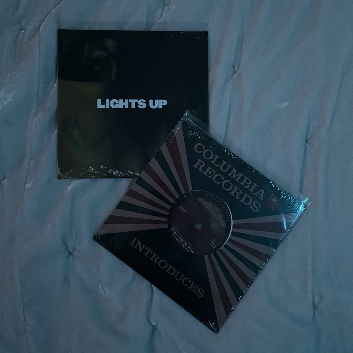 CarynGMusic's tweet photo. still selling my SOTT and LIGHTS UP 7in VINYL if anyone is interested in buying one or both message me! both unopened perfect condition! https://t.co/1Ch6FOQgeP