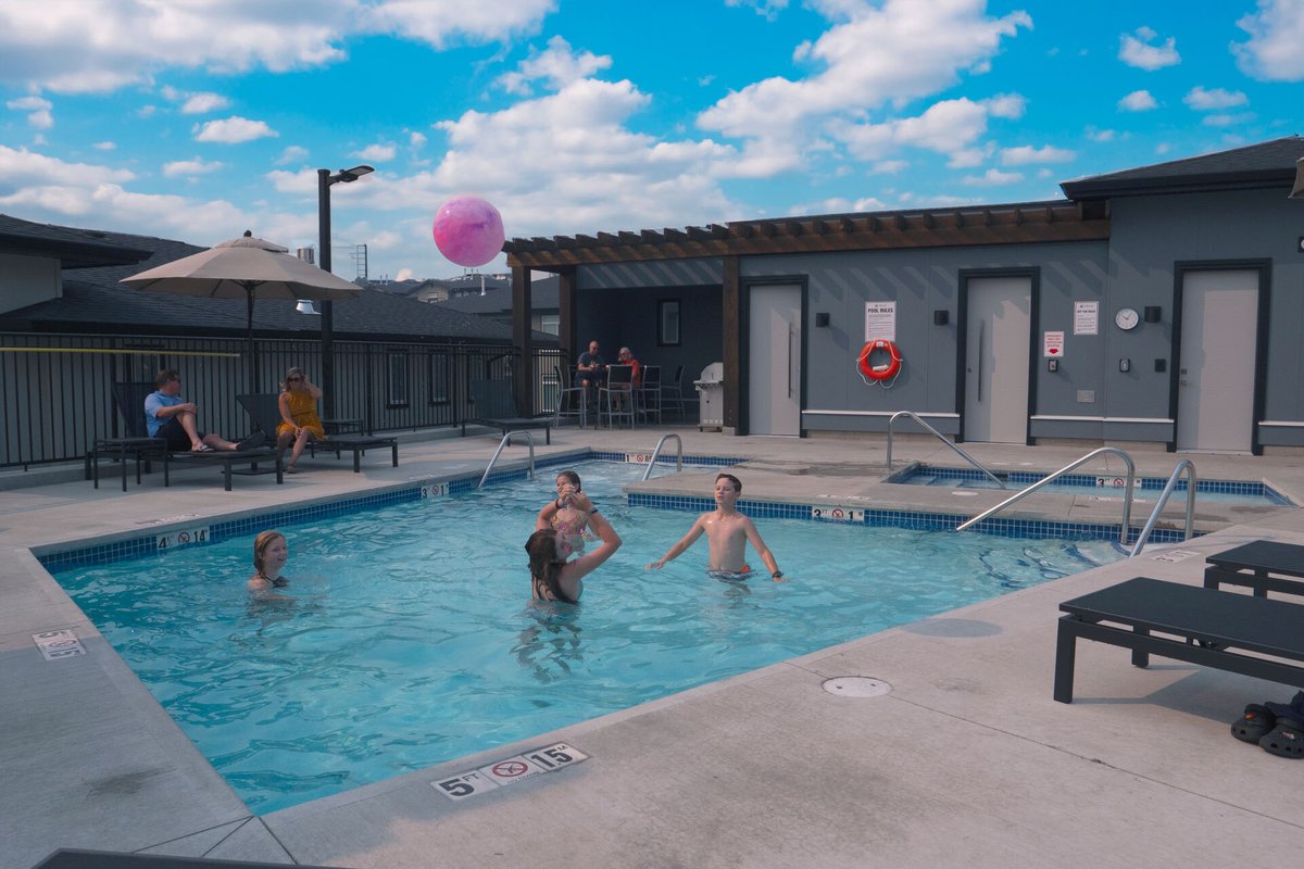 Diverse_Prop's tweet photo. Ready to beat the summer heat in Osoyoos?

Our pool is now open and waiting for you to dive in for a refreshing dip. And in the cool evening, unwind in the relaxing hot tub.

https://t.co/HRBzjPwL8s https://t.co/hTN0jyj7i3