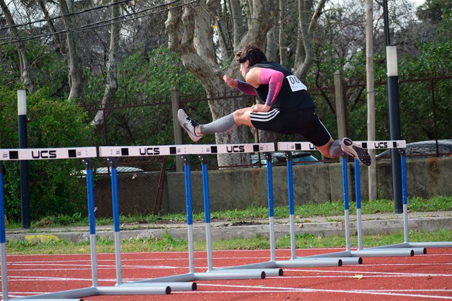 Comenzaron los Juegos Universitarios Argentinos -Región Conurbano Sur- en la #UNLP. 18 delegaciones y más de 3.500 atletas compiten en el Campo de <a href="/DeportesUNLP/">Deportes UNLP</a>. El presidente <a href="/MLopezArmengol/">Martín López Armengol</a> encabezó ayer la ceremonia inaugural unlp.edu.ar/gestion/bienes…