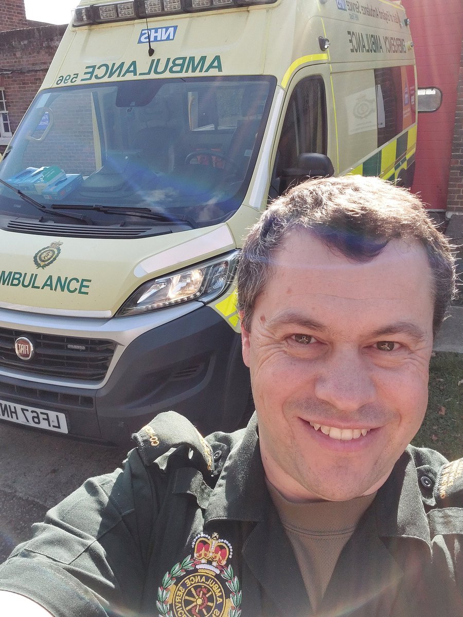 Batch596's tweet photo. What else to do on a lovely sunny evening? Pub? Or shift #BA596 the pride of @EastEnglandAmb Fleet. All signed on and ready to respond to whatever is needed tonight. #volunteers @RAF_Henlow @RoyalAirForce https://t.co/iepYPTKObh