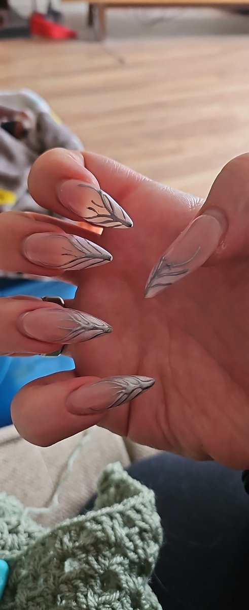 ThatGothMa's tweet photo. I have a date on Saturday and want these redone. Send £80 for them and £20 for my parking and I might let you pick the colour 

Findom FindomUK Femdom PayPig CashCow Wallet HumanATM https://t.co/kRzIAiX0ei