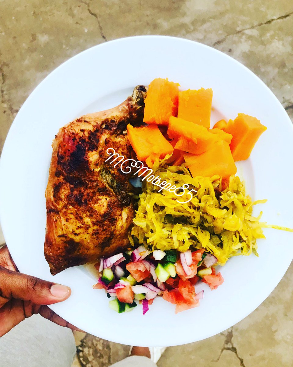 MCMotsepe85's tweet photo. Just having Dinner 🥘 
Roasted Chicken 🍗 served with Butternut, cabbage 🥬 &amp; Salsa 🌶 
As we tune into today’s episode of 
#SkeemSaam 
#banting #bantingfriendly #bantinglifestyle #bantingsouthafrica 
#CLIFFOODART https://t.co/WP0q6B3bxR
