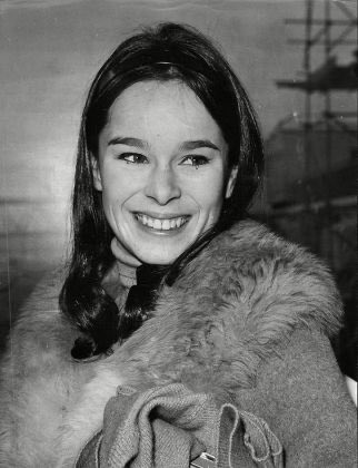 MohammedOlokod2's tweet photo. I have seen some of her films in the past, but I am looking forward to spending prime time with Geraldine Chaplin on TCM. Recommend film that I recently saw: Peppermint Frappe. #TCMParty #SummerUnderTheStars https://t.co/7zzoB3I3eH
