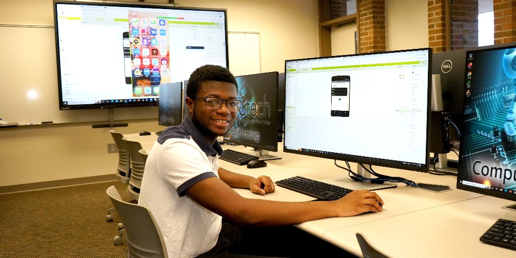 OCtechEdu's tweet image. Save thousands toward a bachelor&apos;s degree by starting at OCtech! Our next 7-week term starts Oct. 16. #transfer #associateofarts #associateofscience #dreamplando #wellchangeyourlife #affordableaccessiblerelevant #sevenweeks #flexibleclasses octech.edu