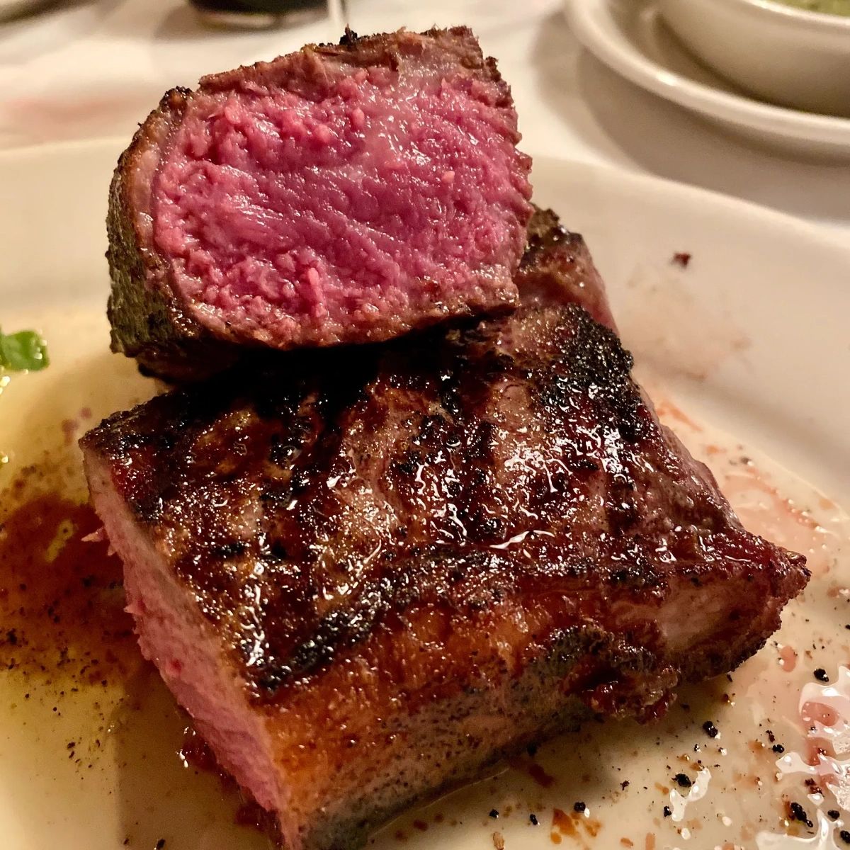 Lewnes' Steakhouse tweet media
