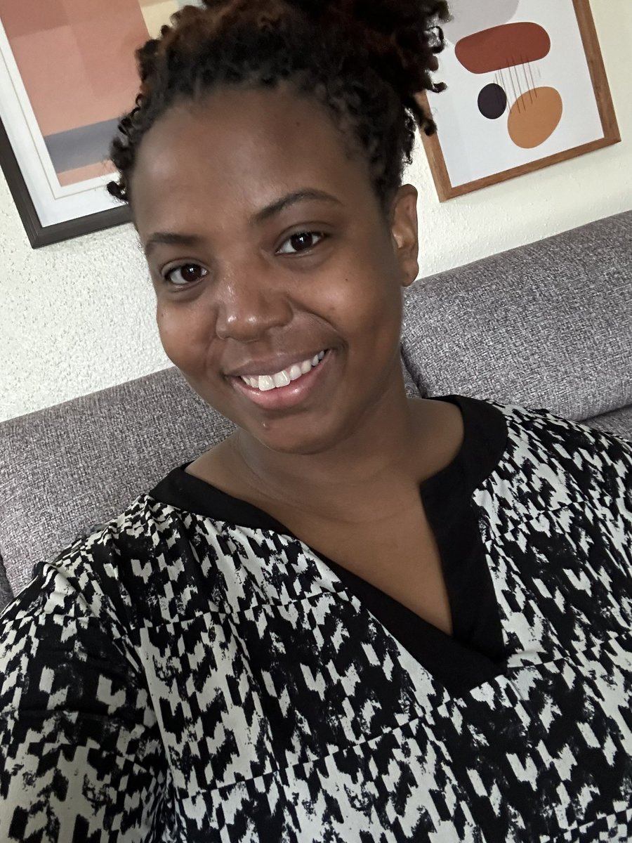 Strawberricurls tweet media