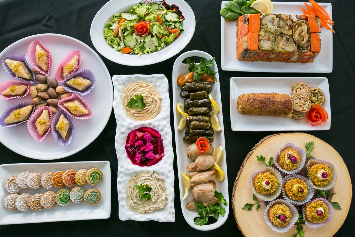 FoodInNetwork's tweet photo. Hire a Spice Bridge chef to cater your next event! Each of our eight catering businesses brings unique flavors, from Kurdish dolmas to Congolese beignets. Learn more on our website: https://t.co/kIM2Wii4NI https://t.co/6p3xo3EB1k