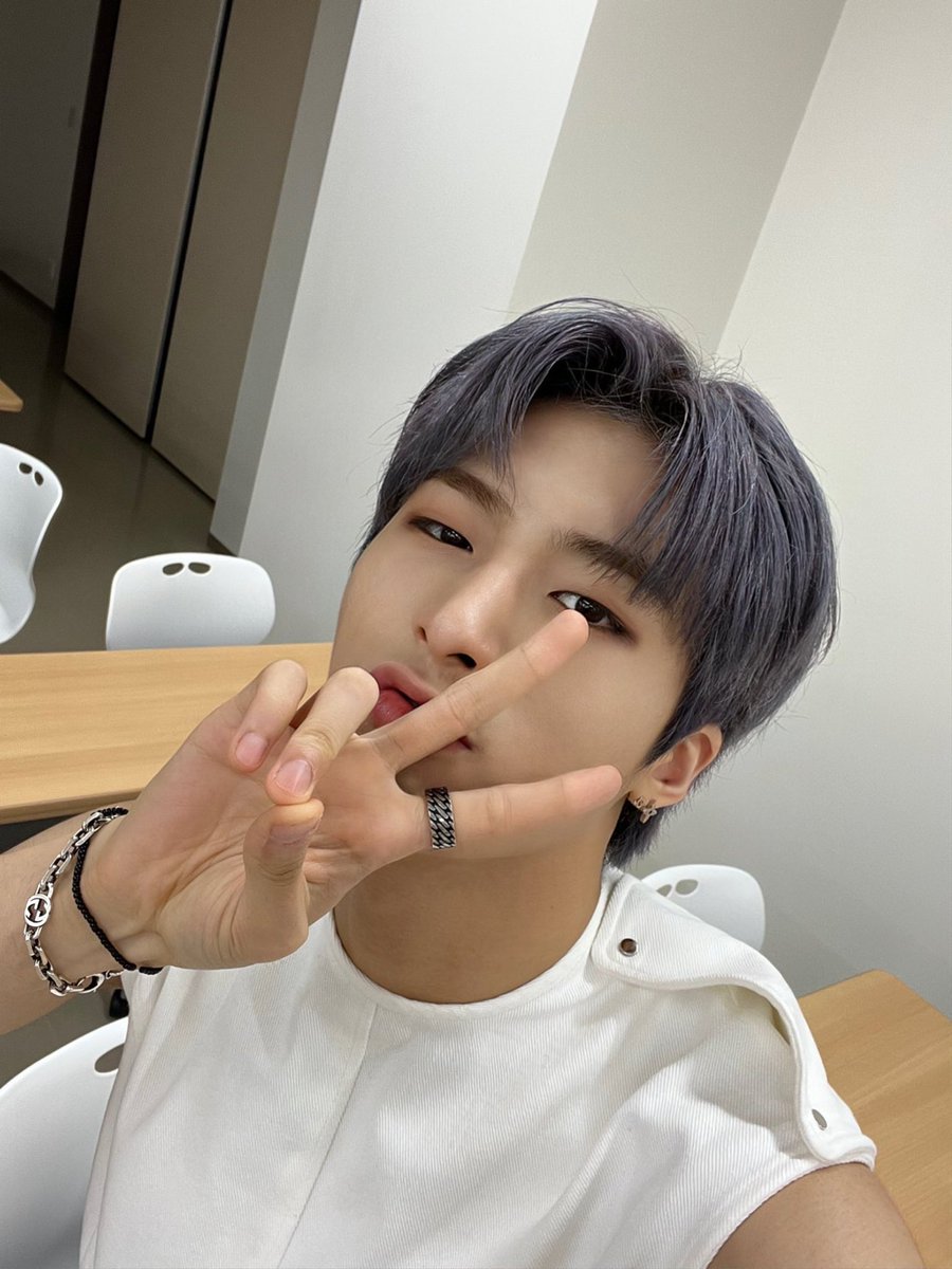 tan__official_'s tweet photo. [#지성] ⭐️경⭐️ 지먐이 탄생일 ⭐️축⭐️

#티에이엔 #TAN #js_pic https://t.co/nRRp1O3dio
