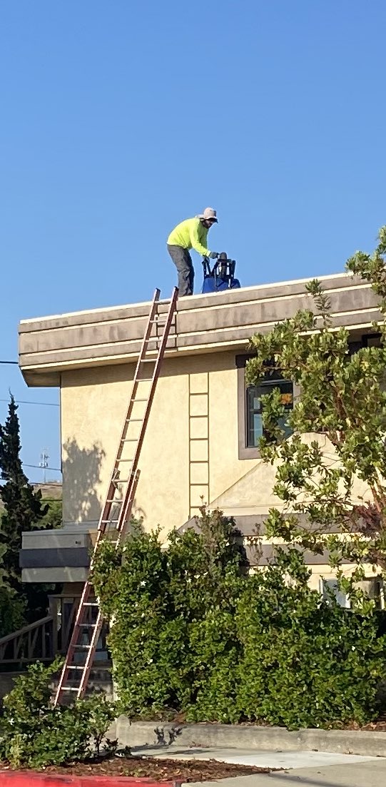 Heather_mom4nuk's tweet photo. Want to know the true reason nuclear is expensive?

It’s safety.

On my morning walk I watched a construction worker drag a full wheelbarrow up this extension ladder.

You would NEVER see this at a nuclear plant. https://t.co/hH7MZ5pbpo