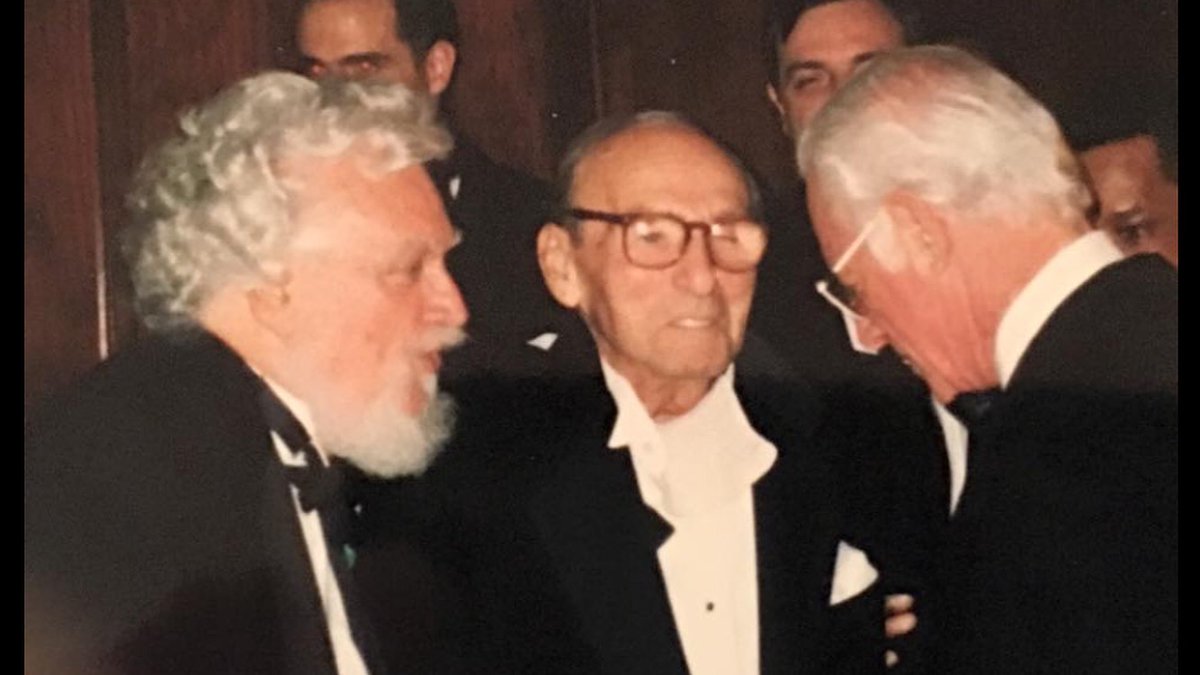 MeisnerActor's tweet photo. #Actor #Meisner In April, 1994 #GregoryPeck #SydneyPollack #GordonDavidson and others threw a Lifetime Achievement Gala for Sandy at the Century Plaza Hotel. I was grateful to have been in attendance. See the full program and list of attendees here: https://t.co/7qIAxcmdqe https://t.co/kksBN8aFZ7