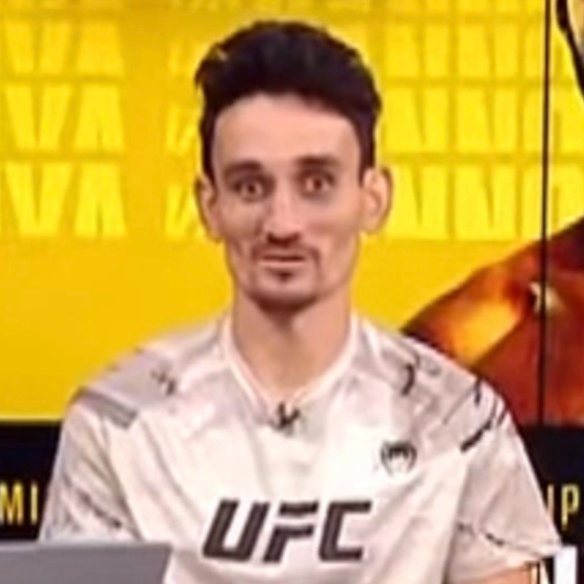 the korean zombie when round 4 starts and he's down 281-52 on significant strikes and max starts yelling I'm the best boxer in the UFC